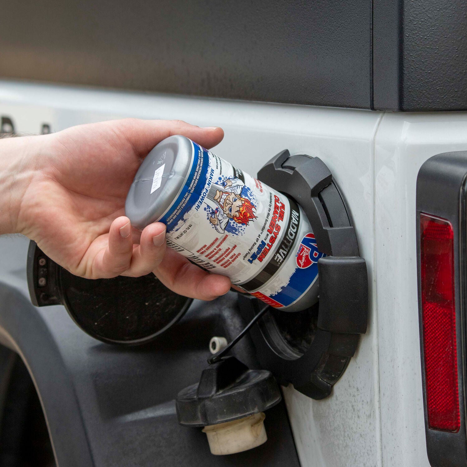 VP RACING FUELS - VP FUEL SYSTEM CLEANER 9/16 OZ